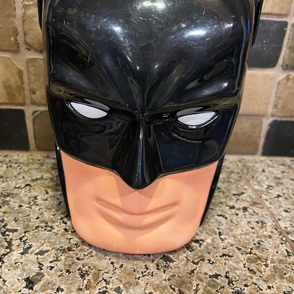 Batman Easter Pail - Picture 13 of 13